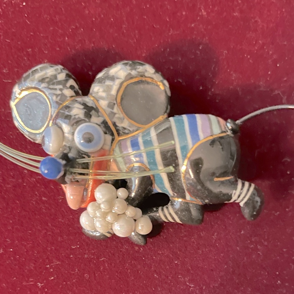 Enamel mouse brooch